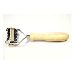 Taglia pasta 3 quadri dentati 38 mm Art 10